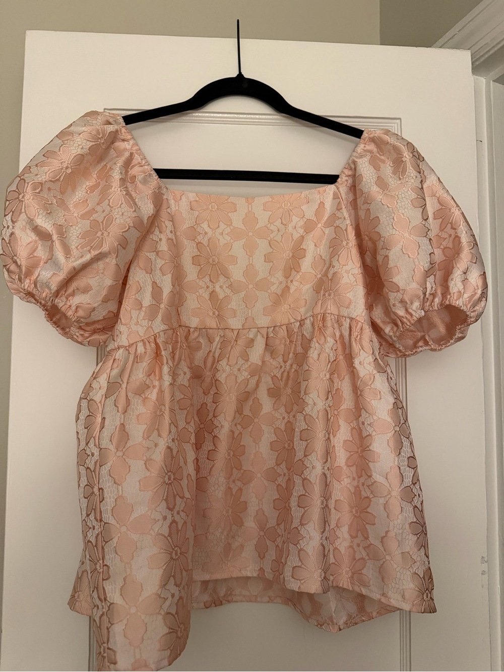 entro Peach Floral Puff Sleeve Blouse